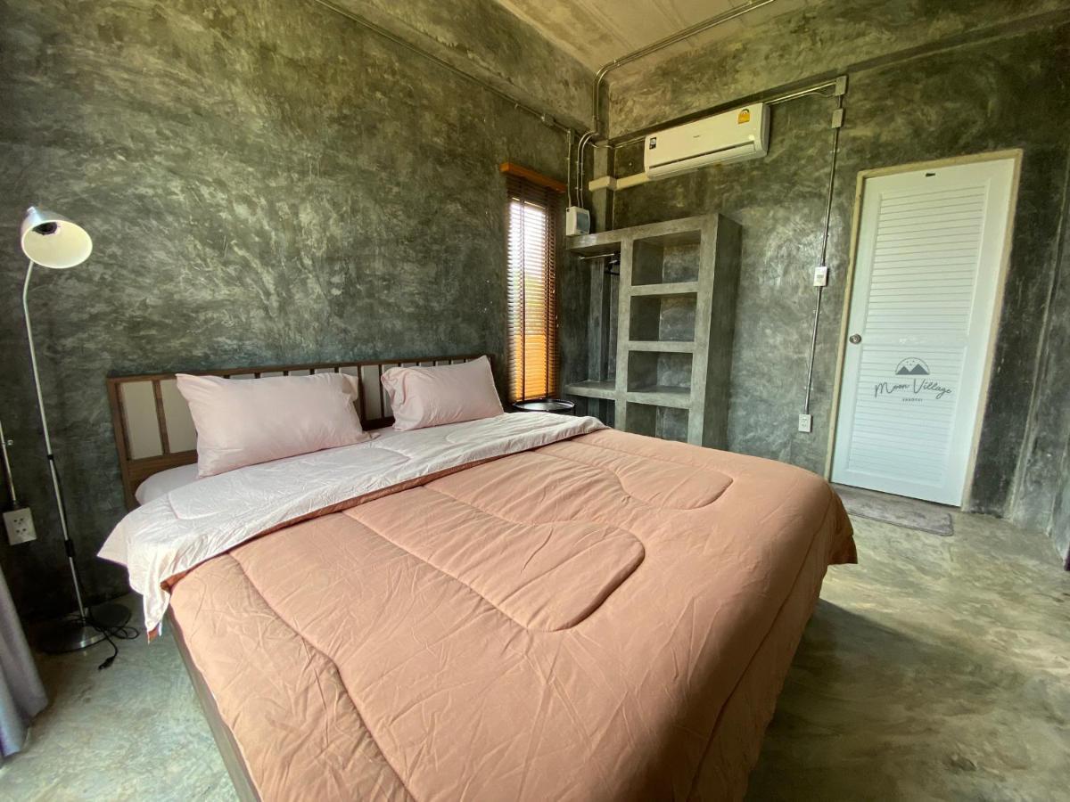 Moon Village Khaoyai Holiday Home Pong Talong Exteriör bild